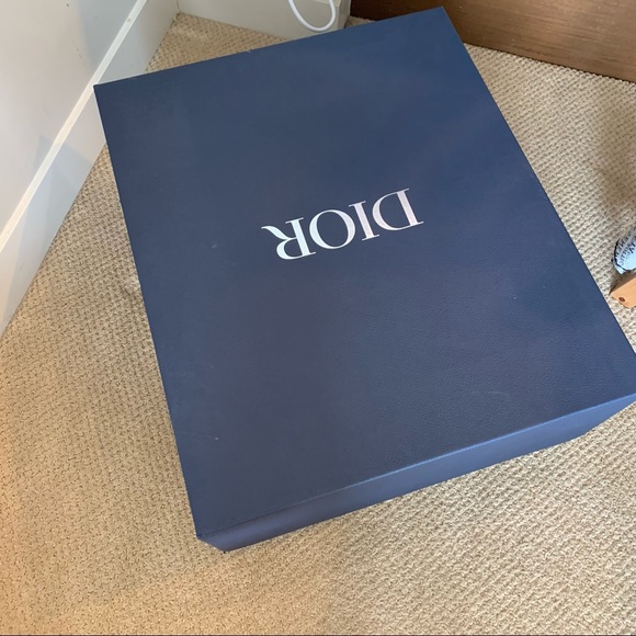 Large Louis Vuitton Box - Picture 7 of 7